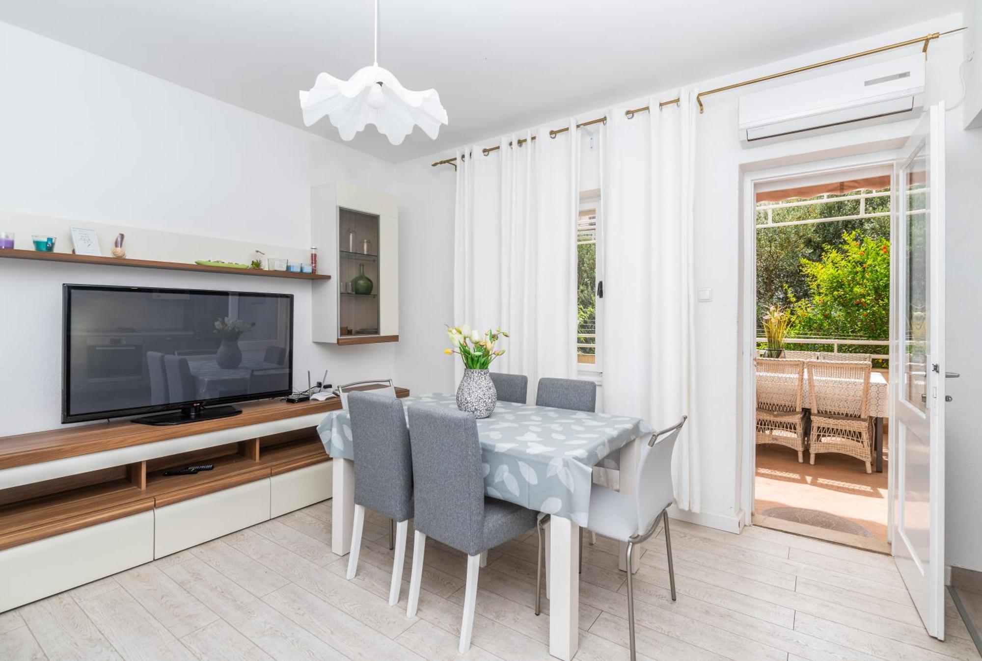 מאקרסקה Apartments Sokol מראה חיצוני תמונה