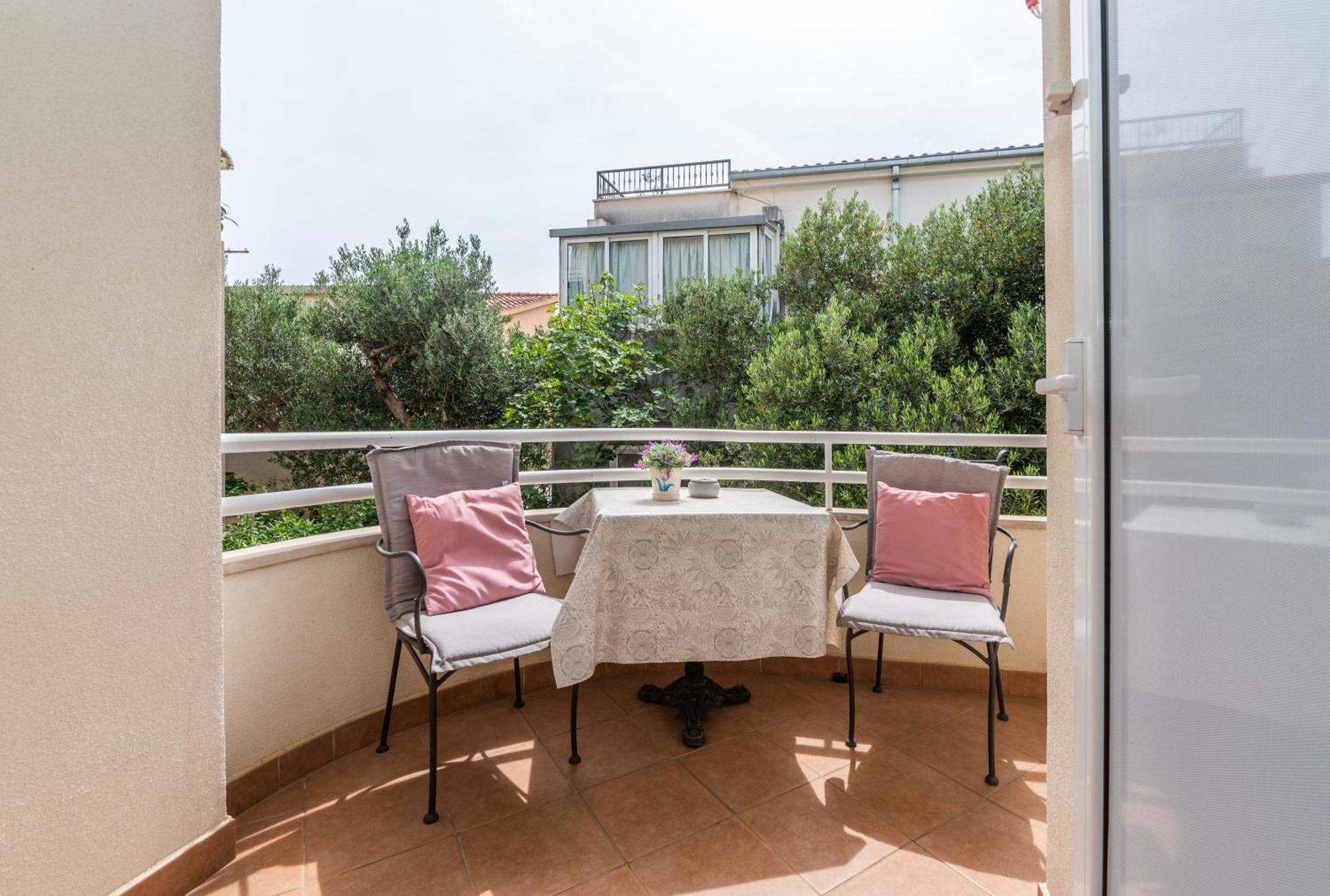 מאקרסקה Apartments Sokol מראה חיצוני תמונה